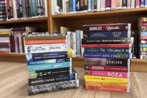 Nowości książkowe w bibliotece – sprawdź letnie propozycje