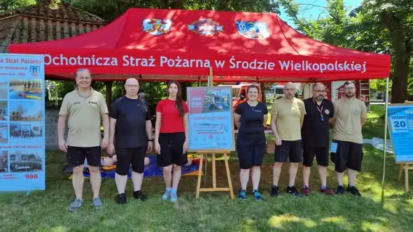 Pokazy pierwszej pomocy na Biegu Generała Dąbrowskiego w Winnej Górze