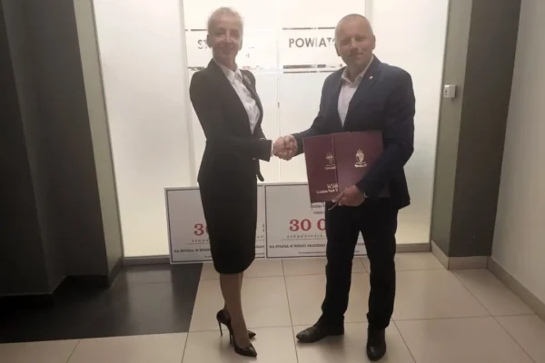 Stypendia dla maturzystów z powiatu średzkiego – ósma edycja wsparcia od WSHIU