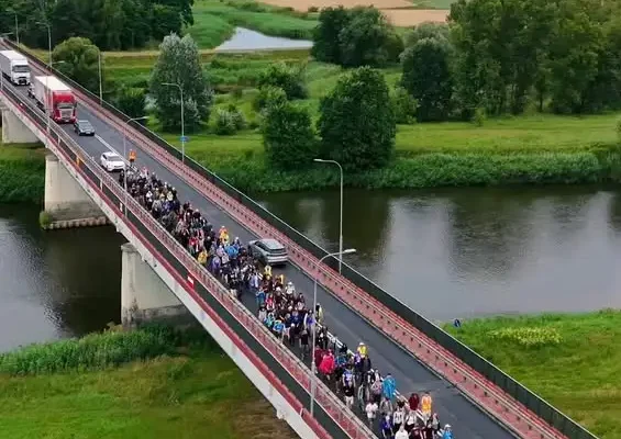 Pielgrzymi gościli w Nowym Mieście nad Wartą – wsparcie Gminnego Ośrodka Kultury