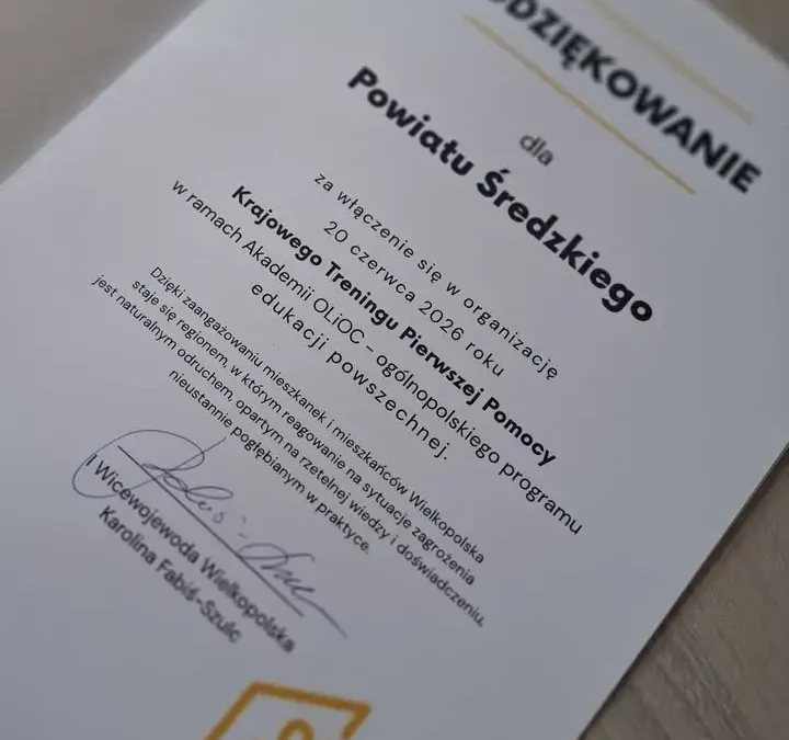 Trening pierwszej pomocy podczas Biegu Generała Dąbrowskiego w Środzie Wielkopolskiej