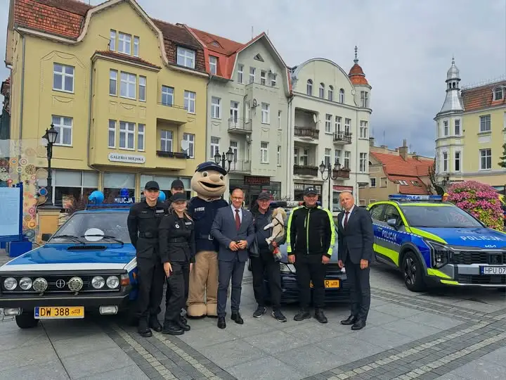 Święto Policji w Środzie Wielkopolskiej – podziękowania i awanse w 100-lecie dzielnicowych