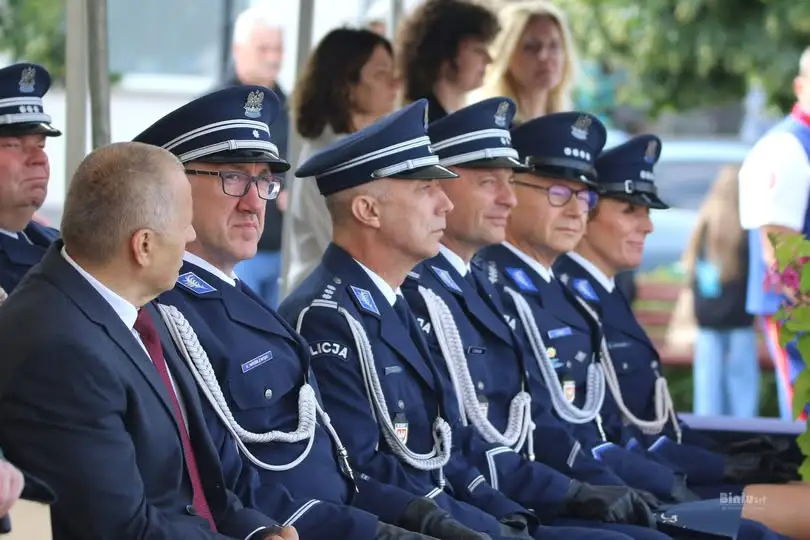 Święto Policji w Środzie Wielkopolskiej – awanse i medale dla funkcjonariuszy