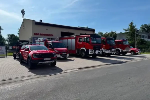 Strażacy z powiatu średzkiego ćwiczyli gaszenie pożarów na terenach niezurbanizowanych
