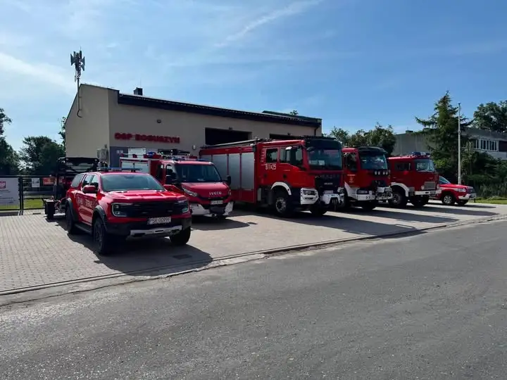 Strażacy z powiatu średzkiego ćwiczyli gaszenie pożarów na terenach niezurbanizowanych