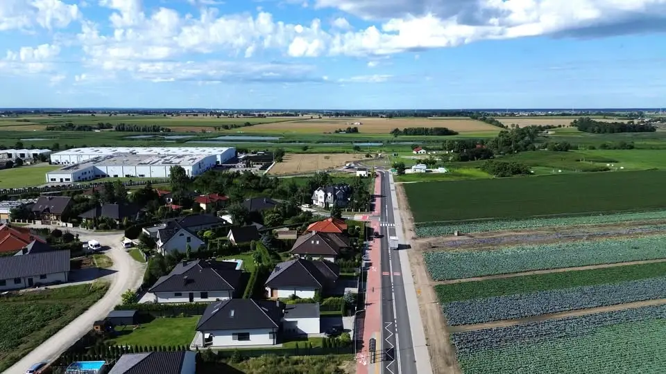 Nowe rondo i przebudowana ulica Akacjowa w Środzie Wielkopolskiej – inwestycja zakończona