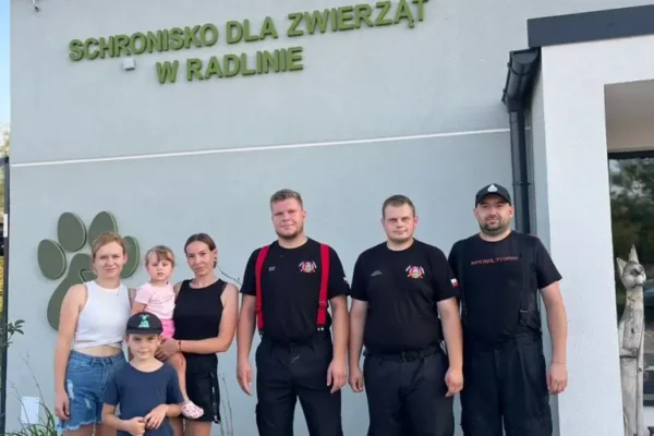 Strażacy OSP Klęka pomogli zwierzętom w schronisku w Radlinie Wlkp.