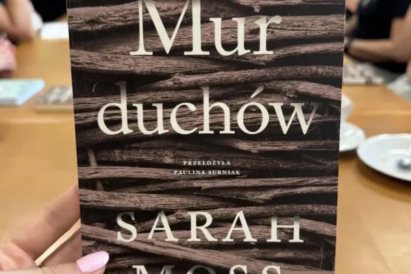 Dyskusyjny Klub Książki w Nowym Mieście nad Wartą: „Mur duchów” Sarah Moss jako punkt wyjścia do rozmowy o przemocy i patriarchacie