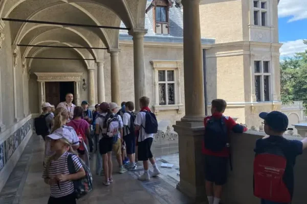 Półkolonie w Gołuchowie: zamek i żubry – relacja z drugiego turnusu