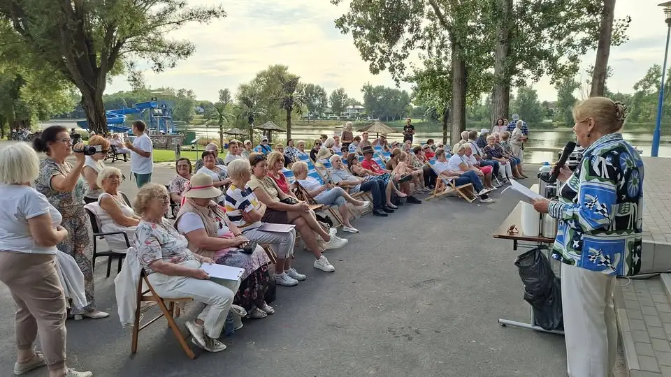 Piknik z gwarą wielkopolską nad Jeziorem Średzkim – święto tradycji i zabawy