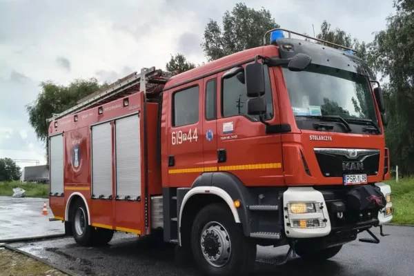 OSP Nowe Miasto nad Wartą usuwa skutki zalania restauracji