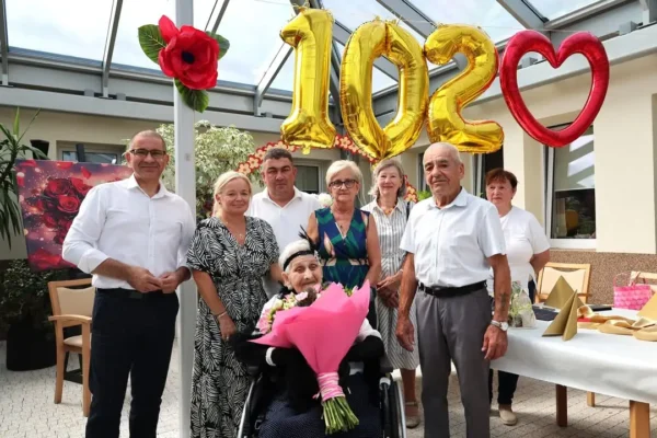 102. urodziny Pani Benigny Stefańskiej – wzruszająca wizyta w Domu Seniora w Jarosławcu