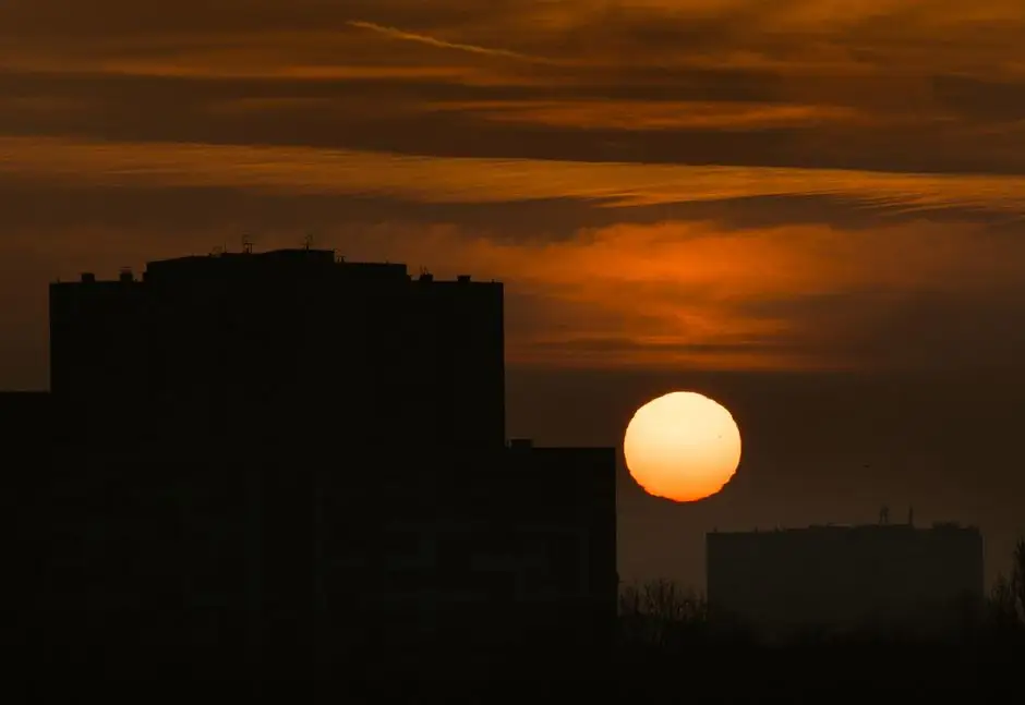 IMGW ostrzega przed upałem w powiecie średzkim – nawet 35°C