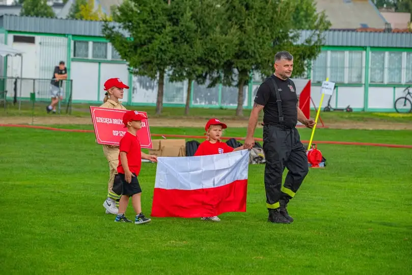 Gminne Zawody Sportowo-Pożarnicze w Klęce: rywalizacja i integracja strażaków