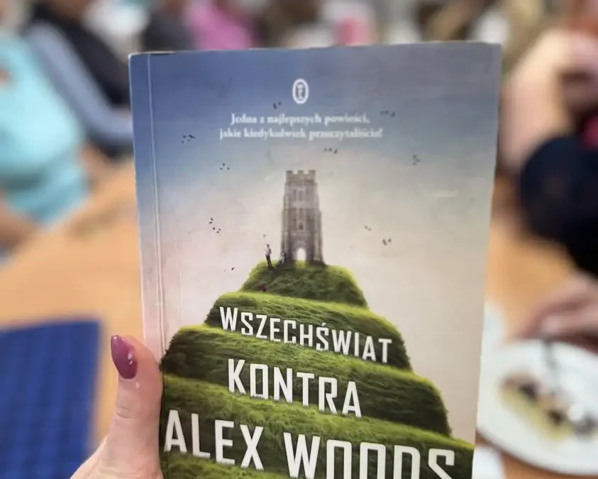 Dyskusyjny Klub Książki w Nowym Mieście nad Wartą: rozmowy o „Wszechświat kontra Alex Woods”