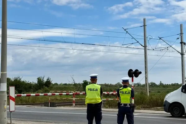 39 wykroczeń na przejazdach kolejowych. Średzcy policjanci podsumowali akcję