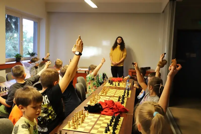 Ruszyły zajęcia szachowe w Ośrodku Kultury – na planszach królowie, hetmani i skoczki