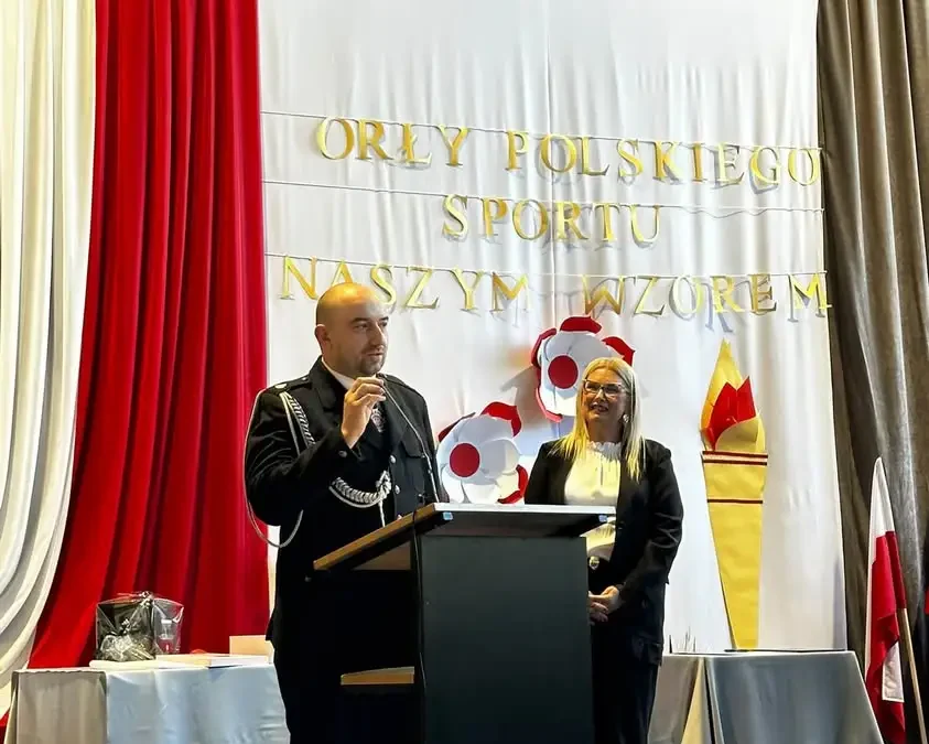 Szkoła Podstawowa w Klęce ma imię Polskich Olimpijczyków i nowy sztandar