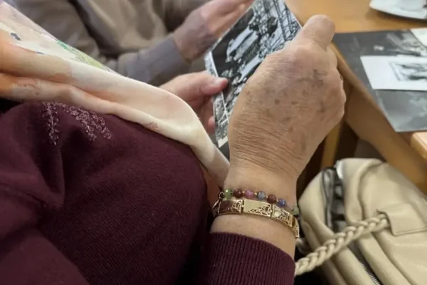 Seniorzy z Nowego Miasta nad Wartą podróżowali w czasie w bibliotece