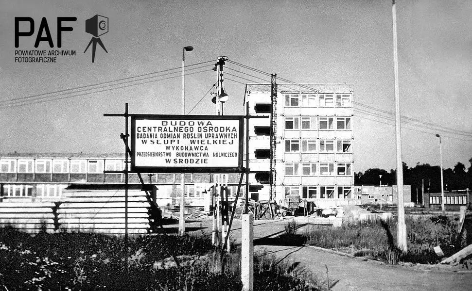Wystawa o historii COBORU w Słupi Wielkiej – zdjęcia i dokumenty do obejrzenia